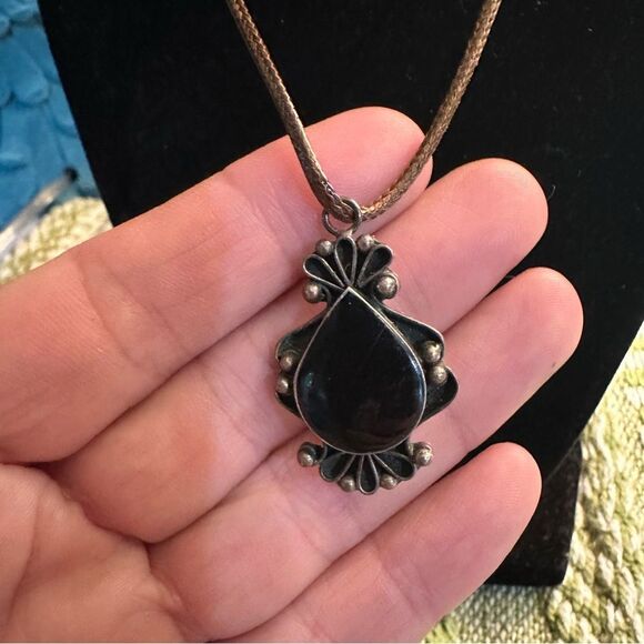 Sterling Silver & Onyx Teardrop Necklace (.925) - Picture 1 of 7